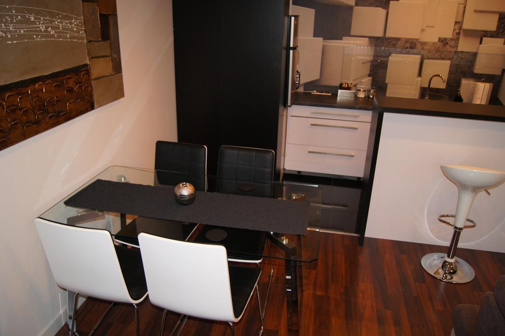 Apartamenty Kamienna - Wypoczynek , cisza i spokój - Nie na imprezy Częstochowa Pokój zdjęcie